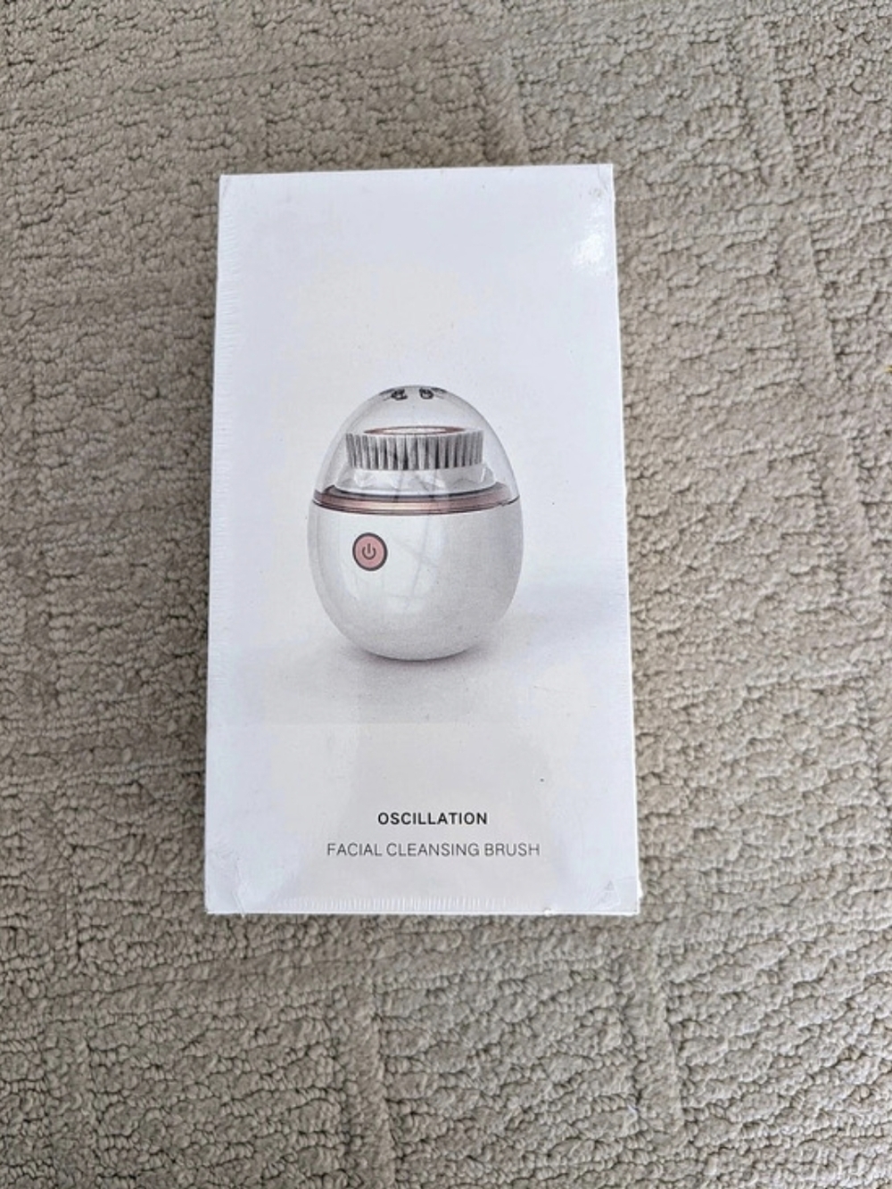 OSCILLATION Facial Cleansing Brush in White NWT